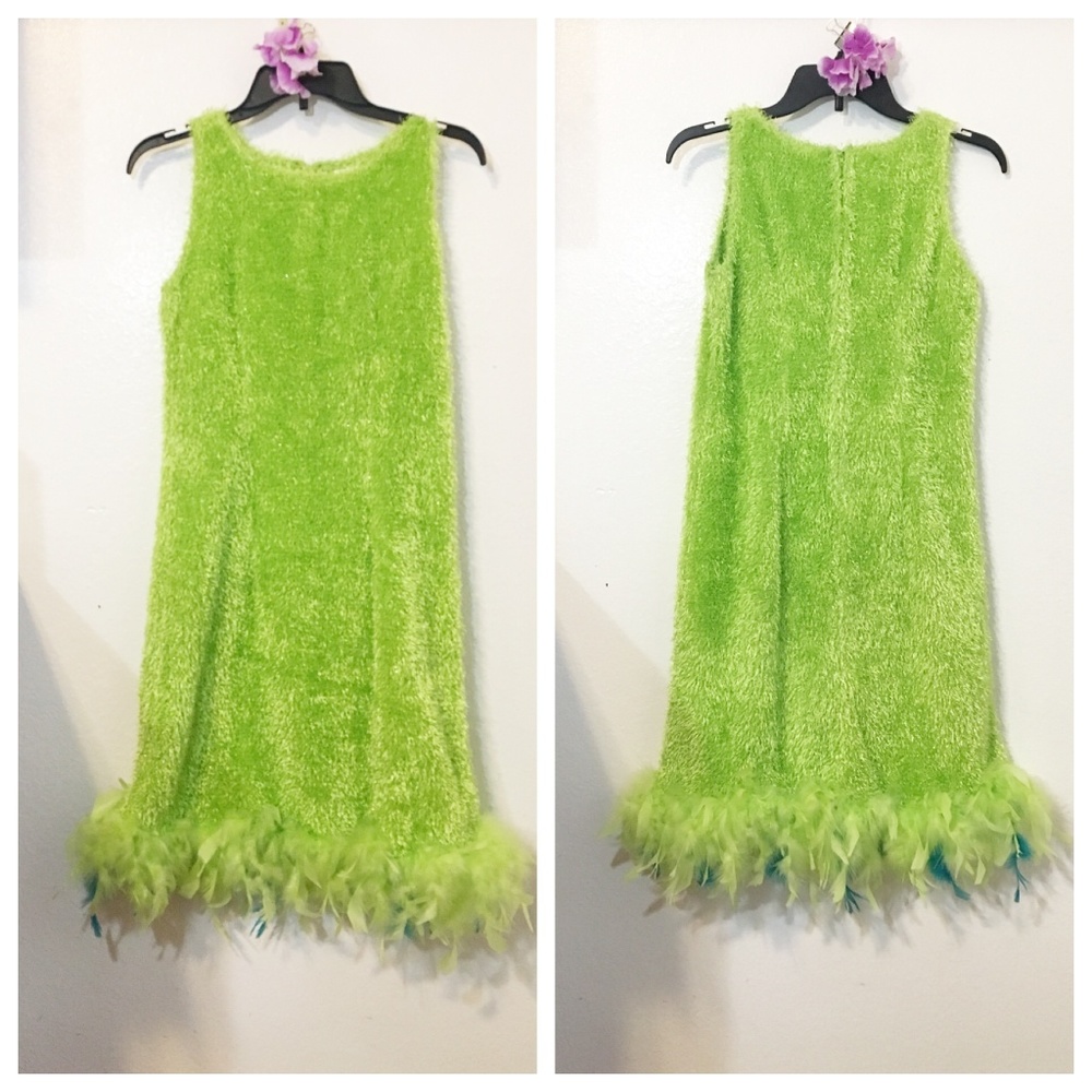 TWEEN Feather Fringed Green Shaggy Costume M